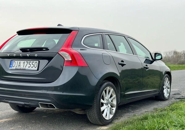 Volvo V60 cena 44444 przebieg: 250500, rok produkcji 2014 z Jawor małe 154